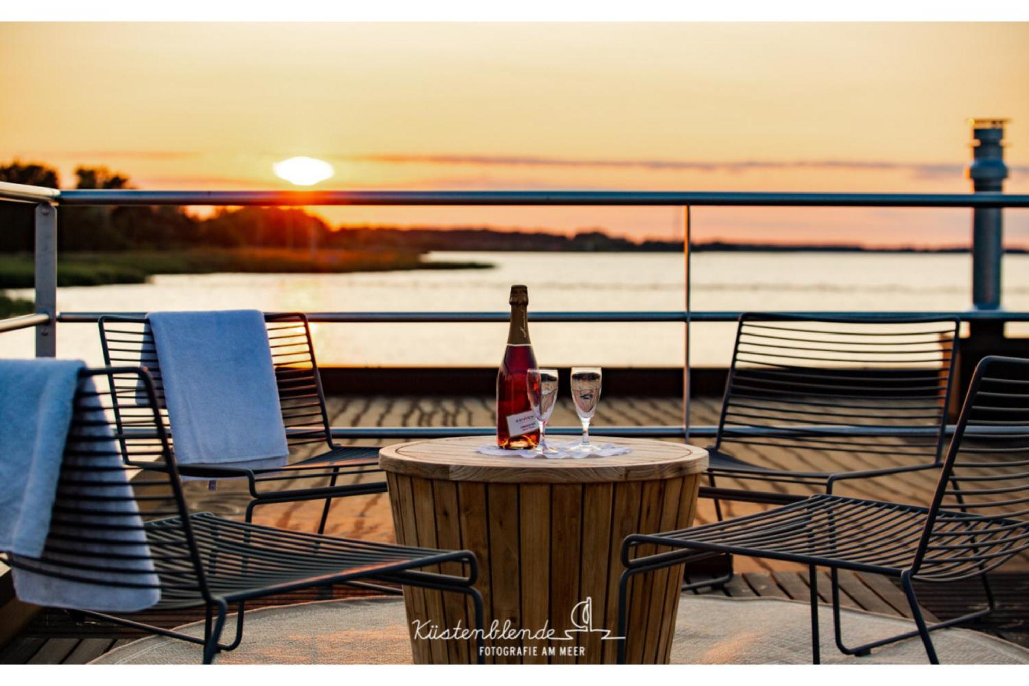 Ostsee Hausboot - Kranichnest Lp1 Ribnitz-Damgarten Dış mekan fotoğraf